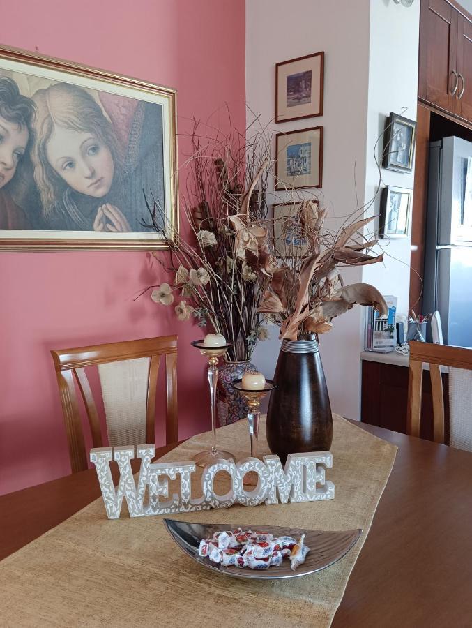 Thalia Apartment In Kalamata, 15' Walk From The City Center And The Beach 外观 照片