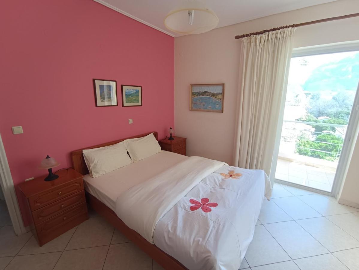 Thalia Apartment In Kalamata, 15' Walk From The City Center And The Beach 外观 照片