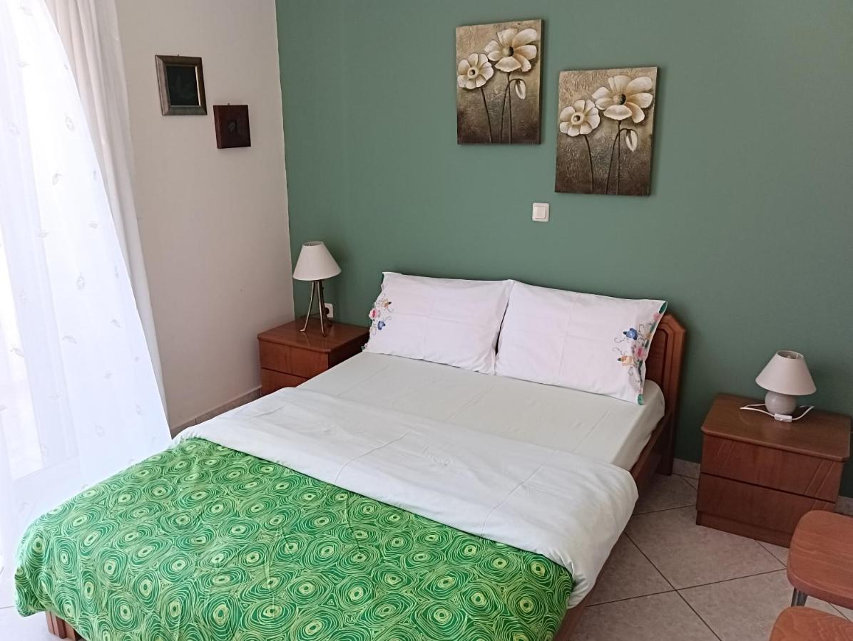 Thalia Apartment In Kalamata, 15' Walk From The City Center And The Beach 外观 照片